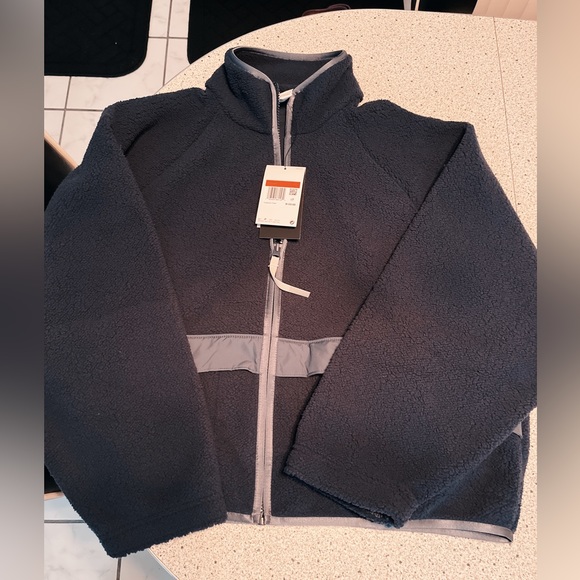🔥BNWT NIKE FLEECE PULLOVER🔥 - Picture 2 of 6